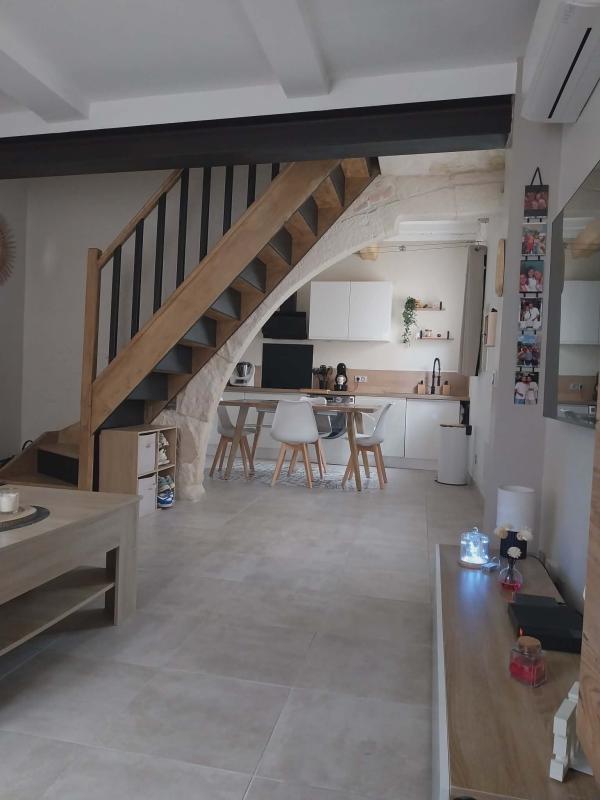 A vendre Maison de ville deux chambres, Redessan