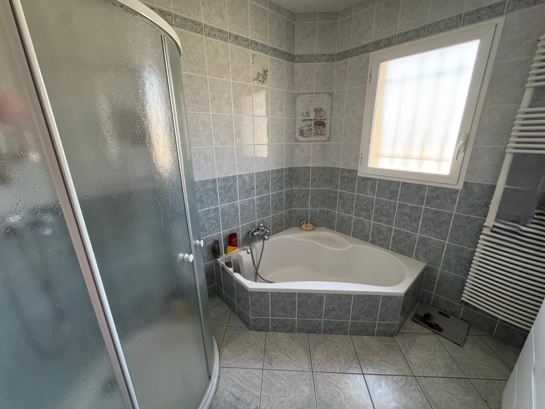 Villa avec piscine sur 1600m2 de terrain