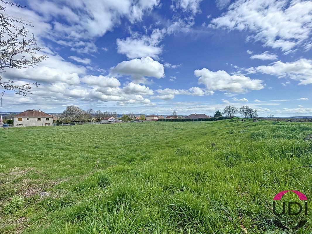 Terrain constructible à vendre à Ahun