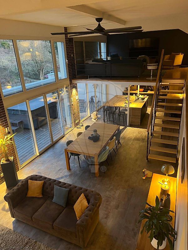 Loft/atelier 4 chambre(s) à vendre