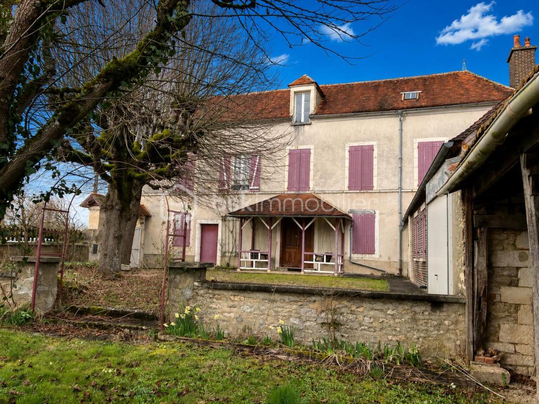 Charmante maison 9 pièces à Dannemoine (89700)