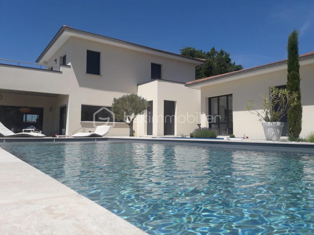 Maison 163m² — Salvizinet
