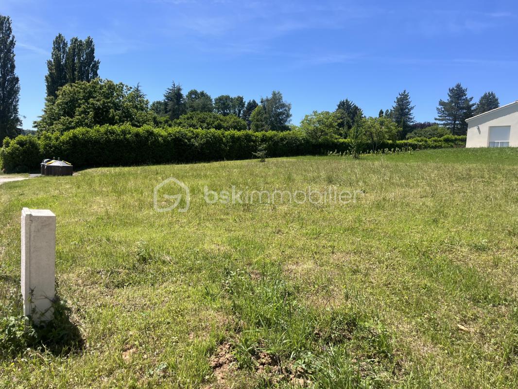 TERRAIN VIABILISÉ AVEC CU