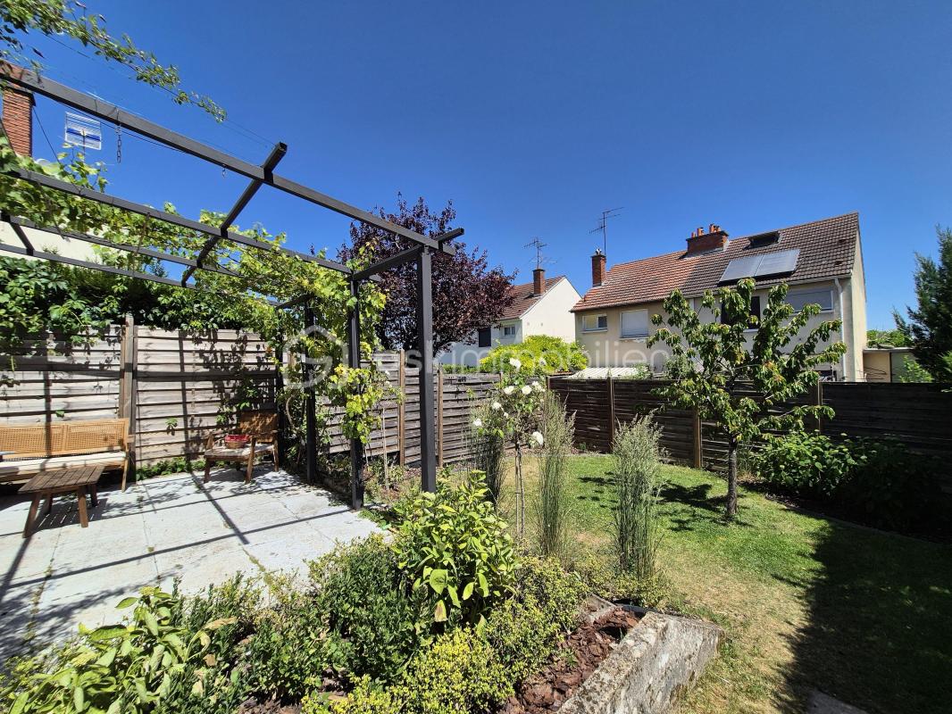 MAISON. 5 PIECES. 92 M²