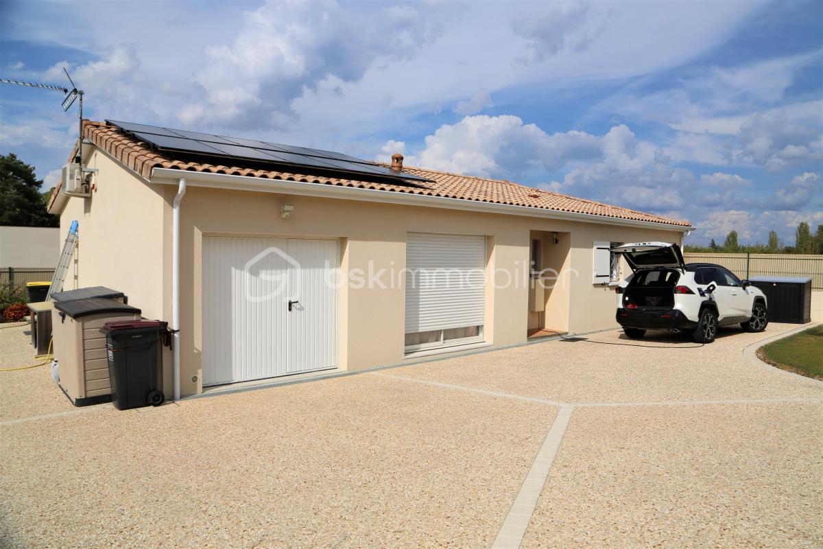 Magnac-sur-Touvre – Pavillon de plain-pied de 94 m², 3 chambres, prestations de qualité