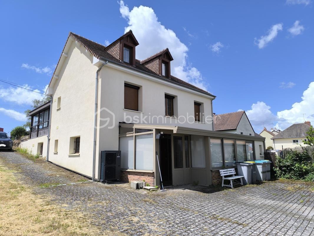 Maison familiale 5 chambres en centre ville / DPE A