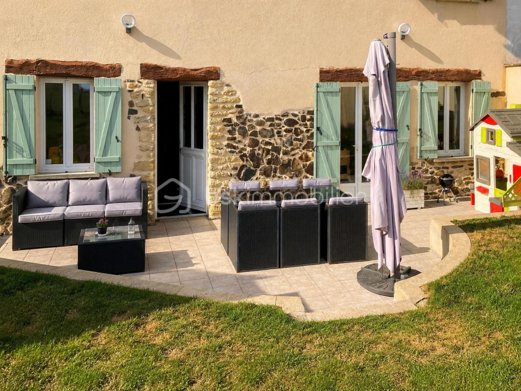 Maison type longère rénovée – 3 chambres, jardin clos – proche Rance