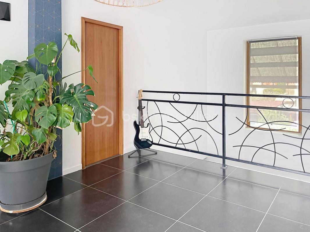 MAISON ENTIEREMENT RENOVEE, TRES ECONOME EN ENERGIE