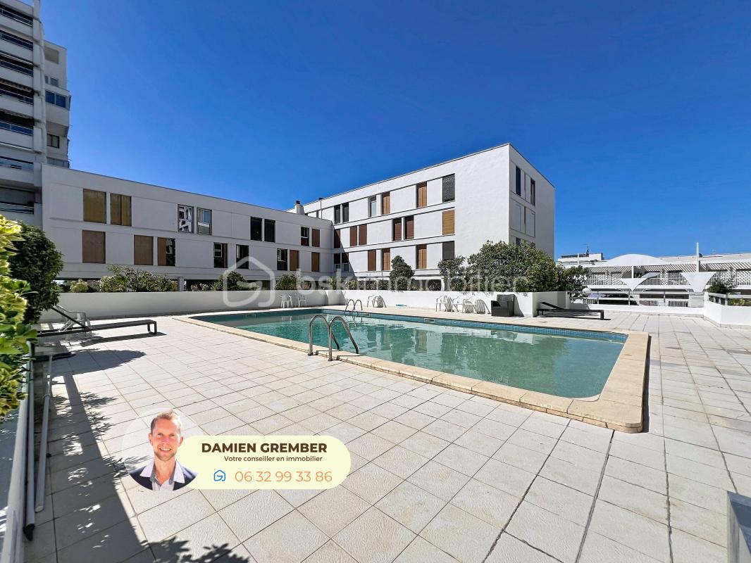 La Grande-Motte Centre – T4 traversant de 81 m² avec terrasse, cellier et piscine, plage à 200 m