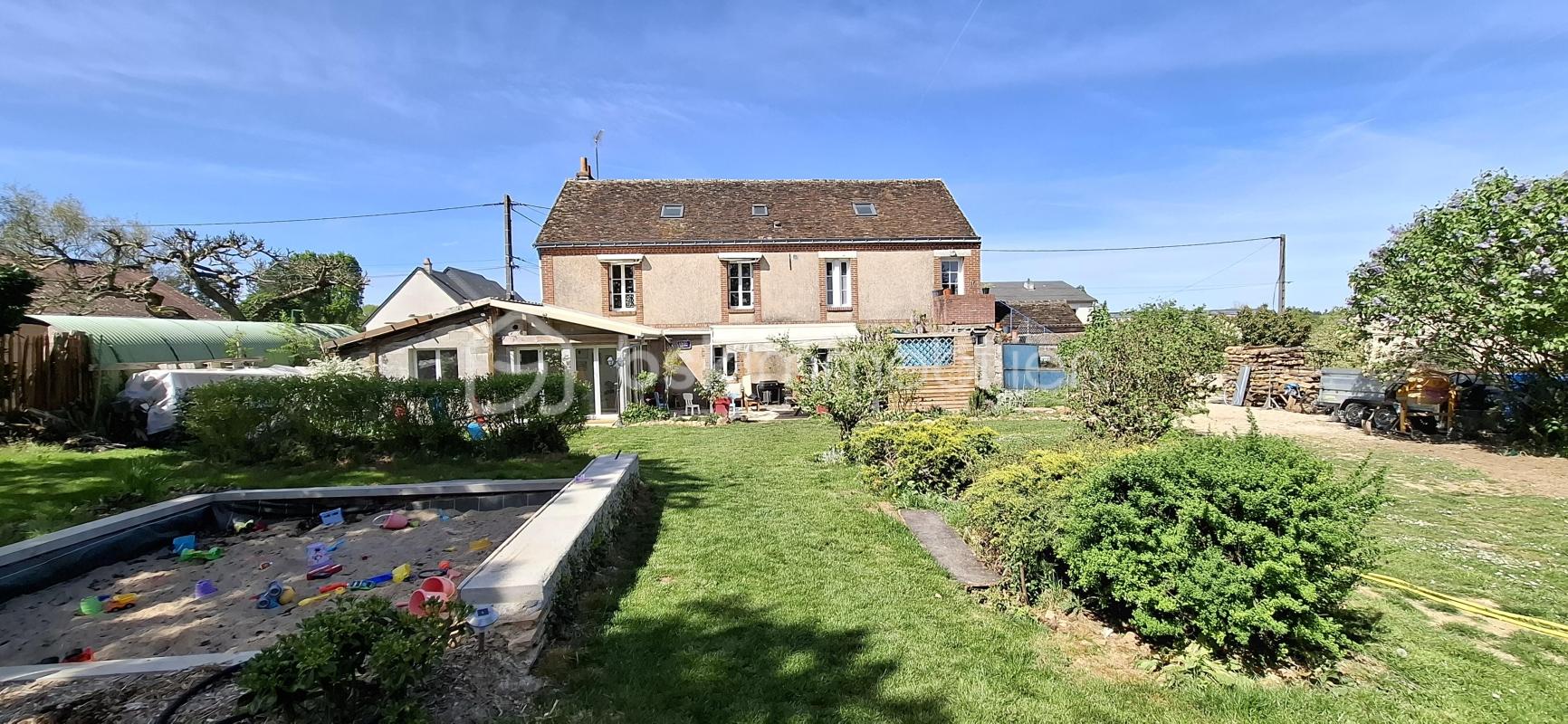 Élégante maison de caractère du XIXe siècle – Volumes généreux et emplacement privilégié