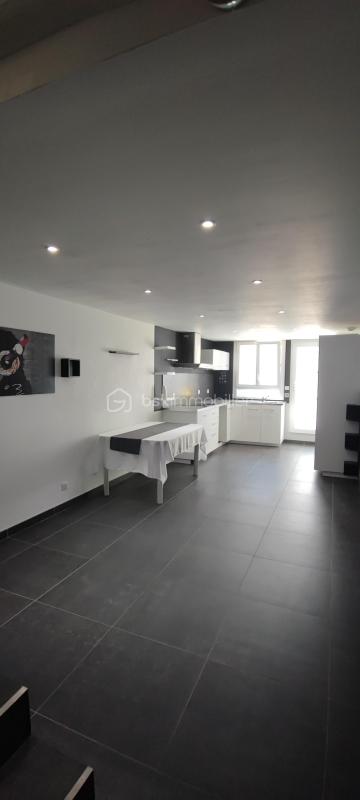 Maison T3 mezzanine 74 m2 tout à pied sans travaux