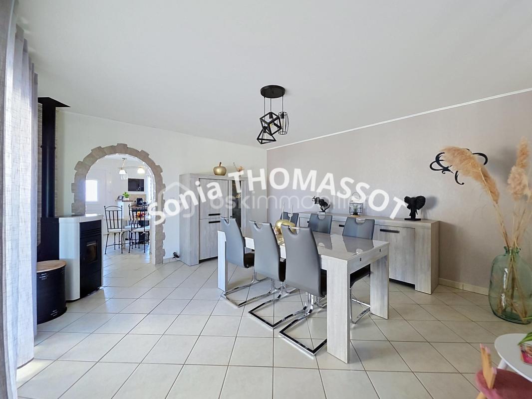 MAISON SUR SOUS-SOL AVEC PISCINE – TERRAIN CLOS