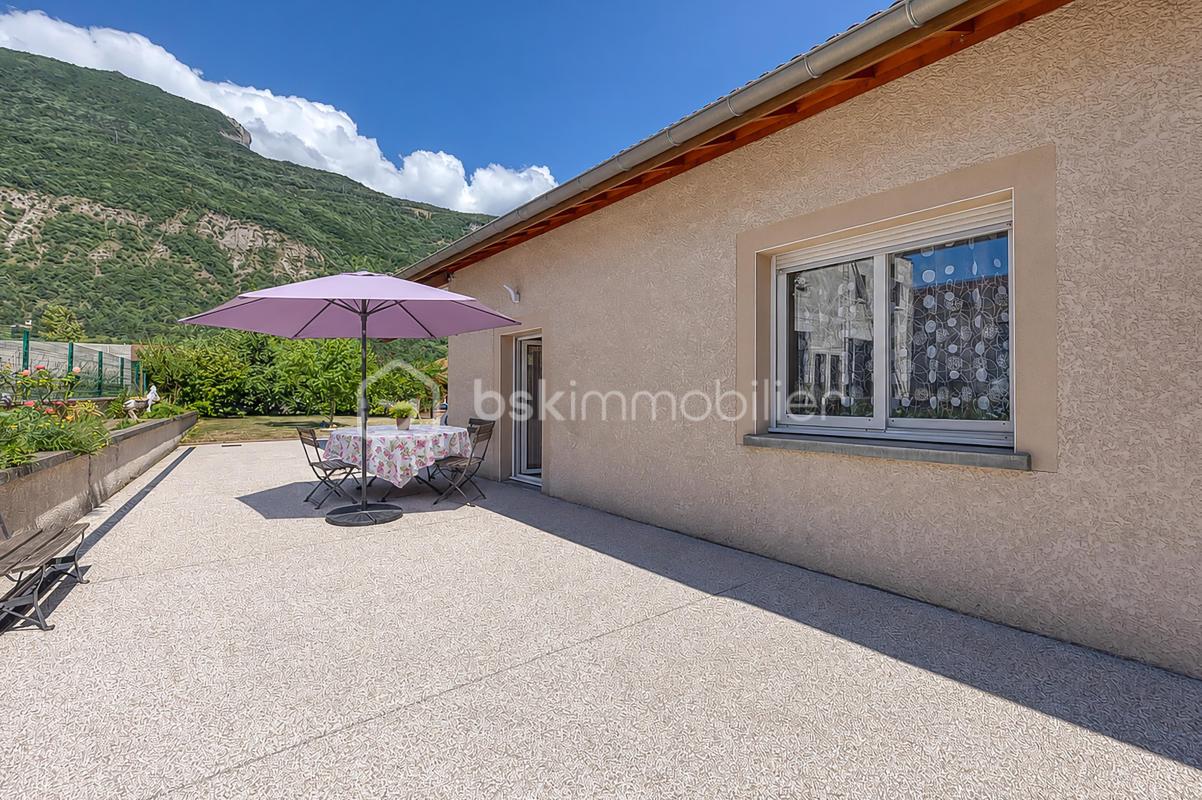 Maison de 182m2 plus atelier