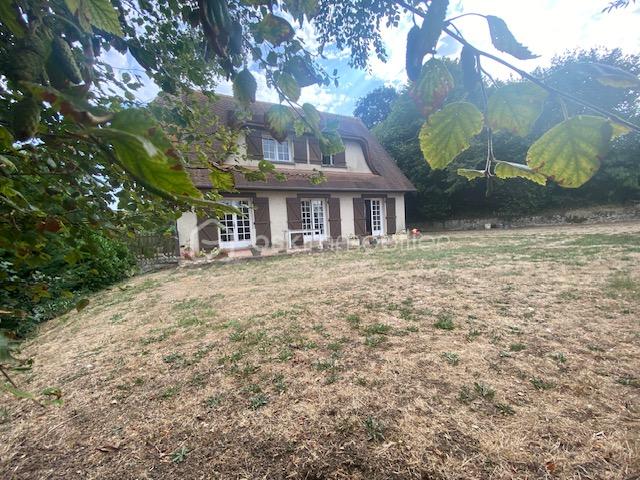 Coup de cœur assuré : Maison familiale avec vie de plain-pied 7 pièces au calme à Bretteville-sur-Laize