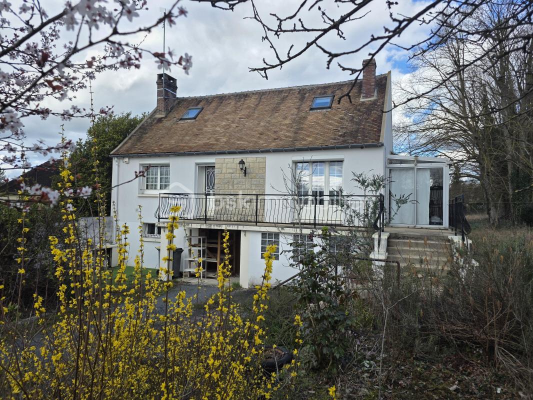 Maison familiale 4 chambres sur un terrain de clos et arboré