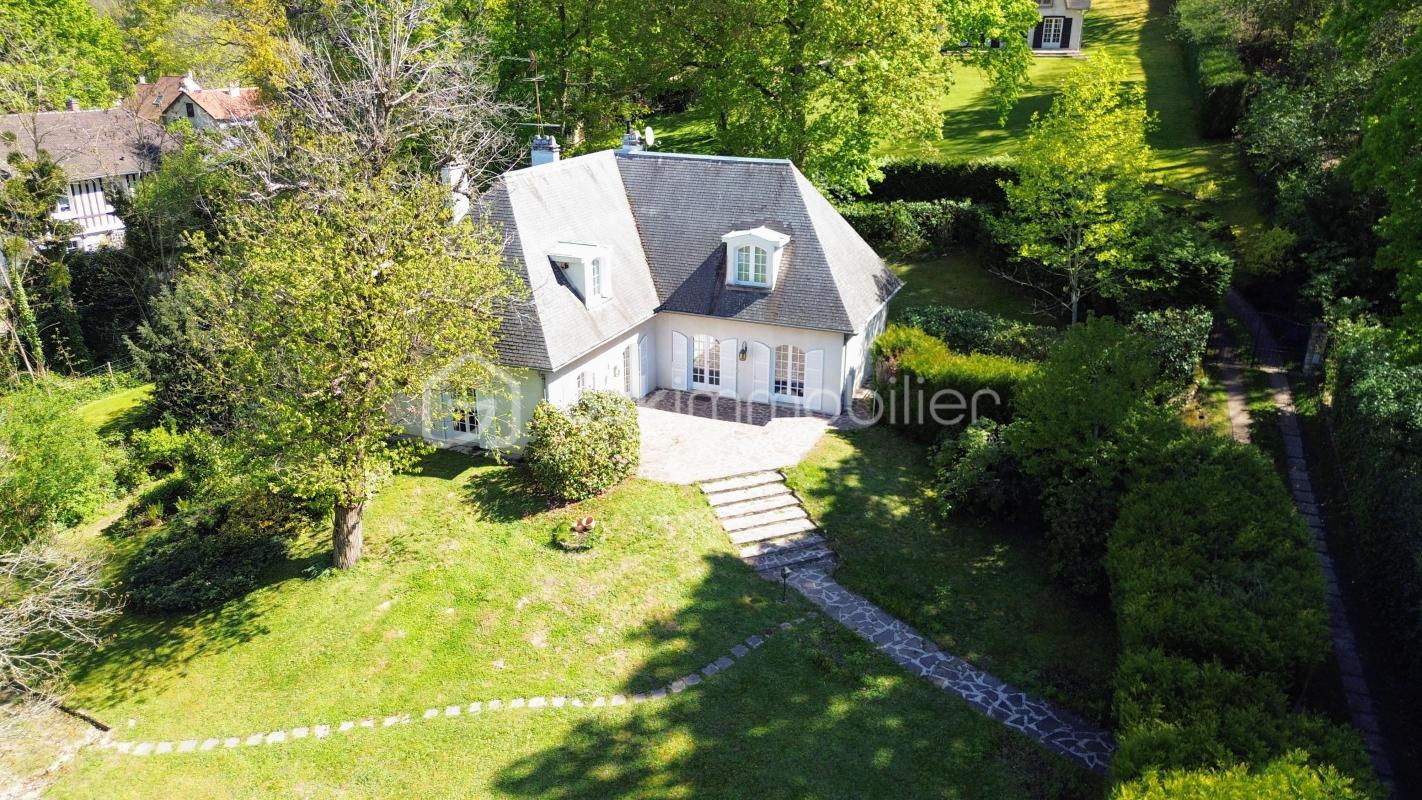 Investisseur - Maison familiale 5 ch av sous-sol, jardin clos arboré et parking