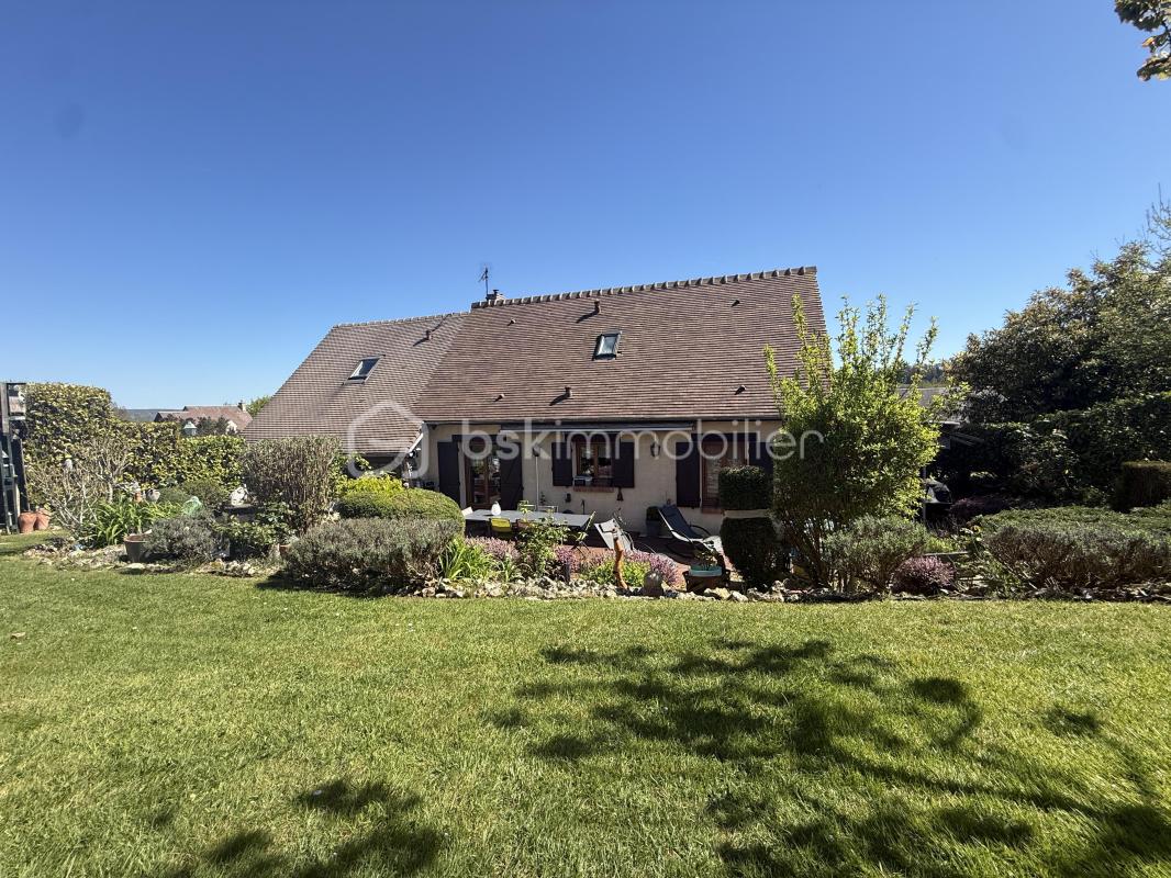 Charmante maison familiale avec vie de plain-pied et jardin soigné – Beaumont-en-Auge