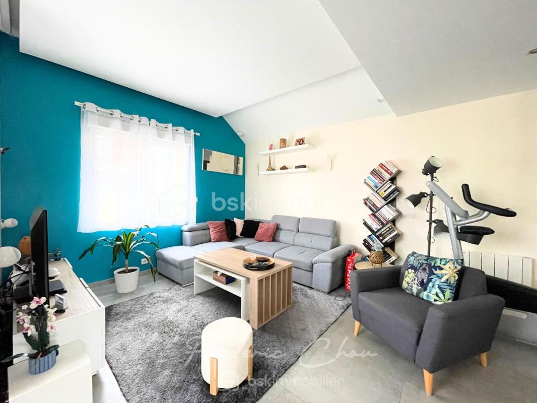 MAISON CONTEMPORAINE, LUMINEUSE, SANS VIS-A-VIS ET SANS TRAVAUX