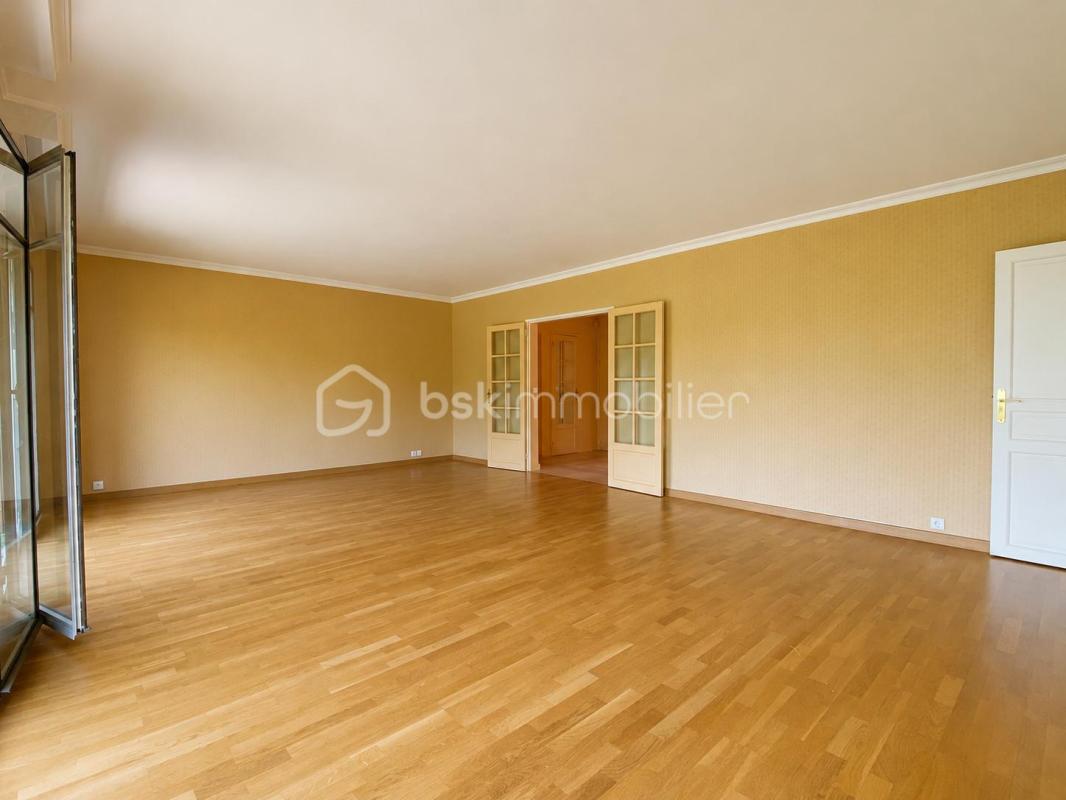 Appartement 4 pièces avec balcon – Résidence calme et verdoyante