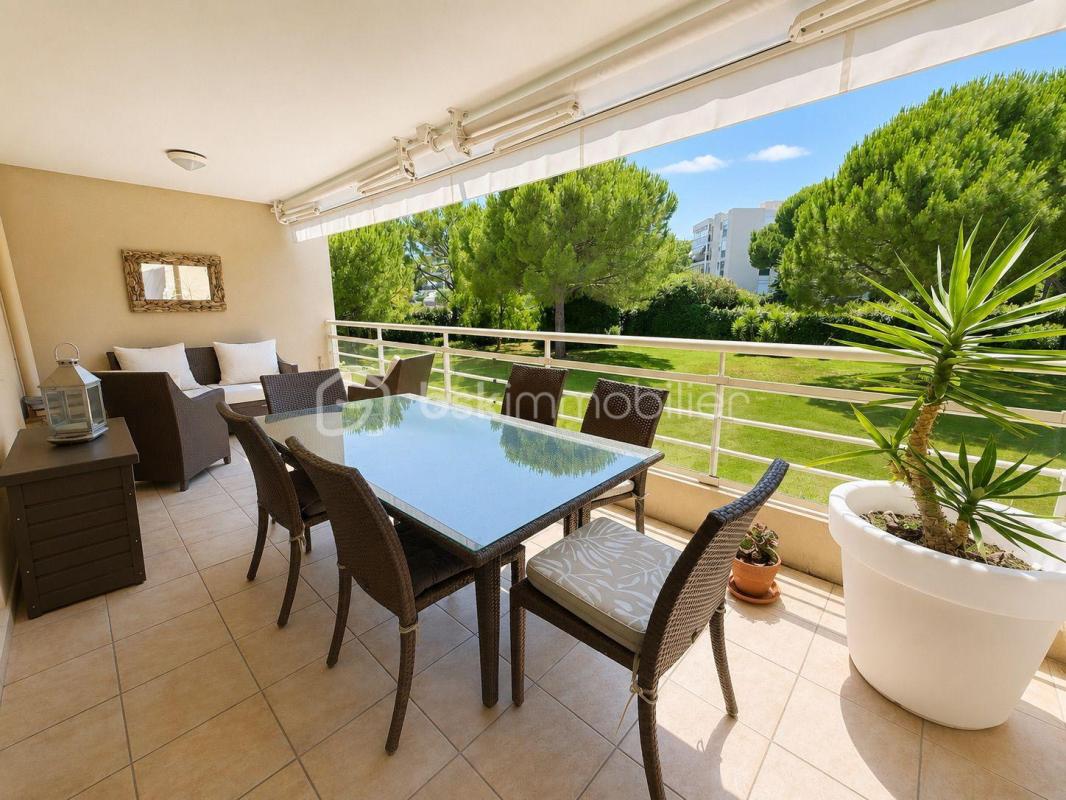 ANTIBES – APPARTEMENT 4 PIÈCES 87 m² – TERRASSE 30 m² – DOUBLE GARAGE – CALME – PISCINE