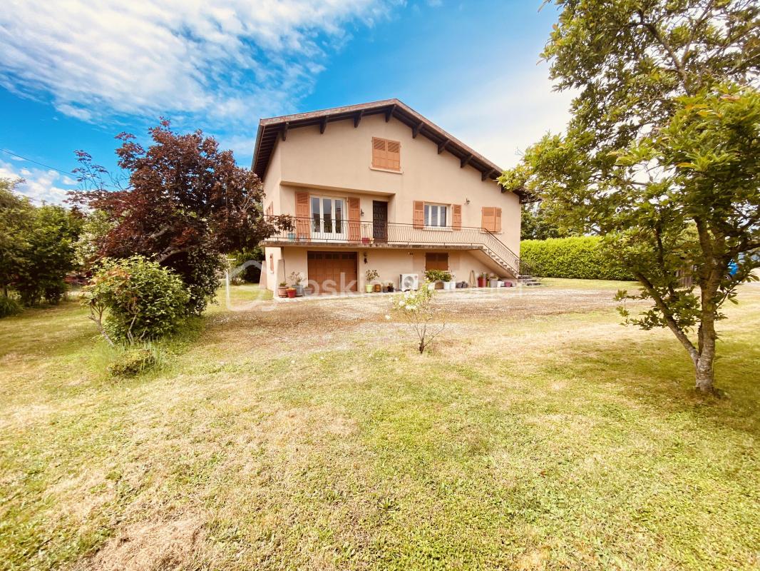 Maison de 92 m2 Marlieux avec fort potentiel!