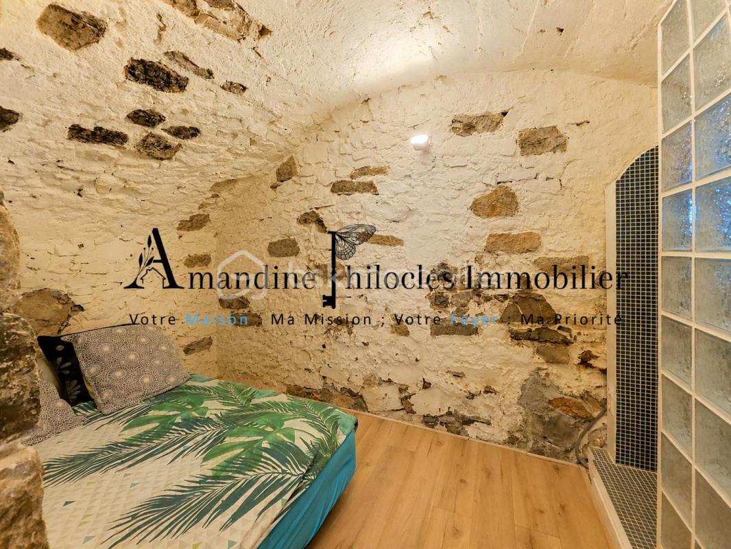 Maison atypique au coeur du village!!