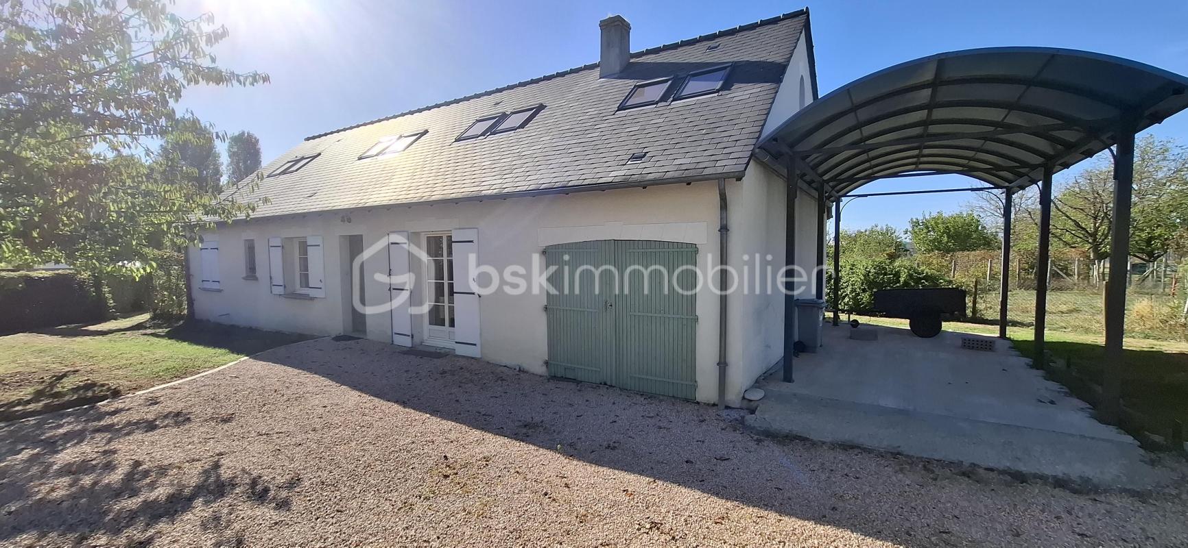 Exclusivité BSK Immobilier! Maison traditionnelle spacieuse de 140 m2 dans un environnement paisible
