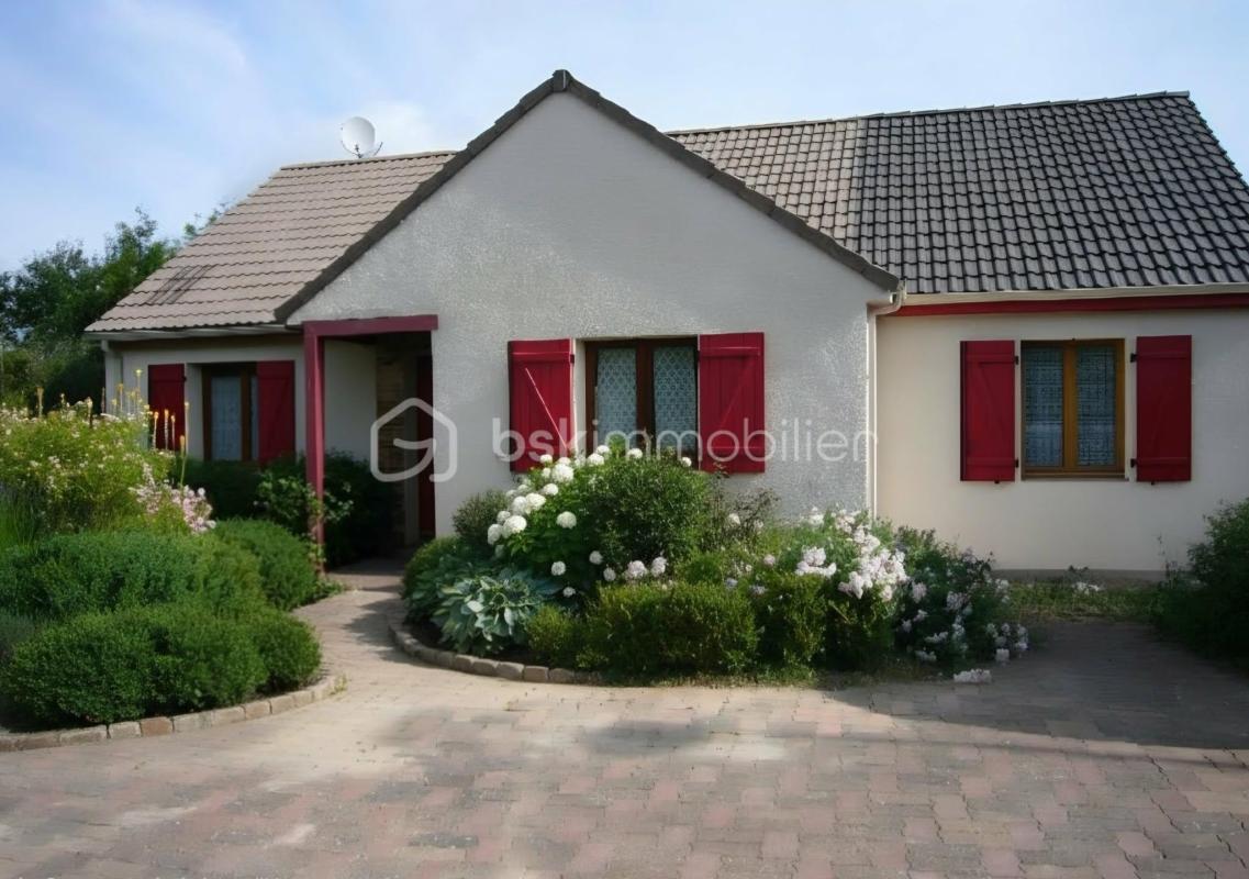 Maison de plain-pied d’environ 100 m² – 3 chambres – Terrain clos de 1 148 m²