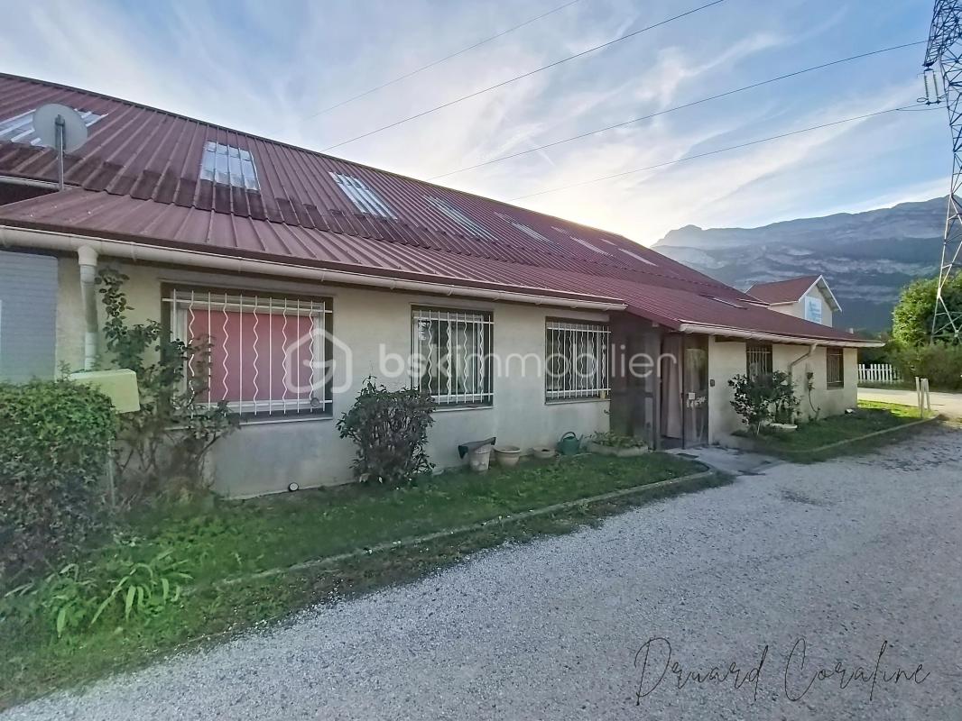 MAISON T3 DE PLAIN-PIED – PLUS DE 60 M² – BEAU POTENTIEL – TRAVAUX À PRÉVOIR