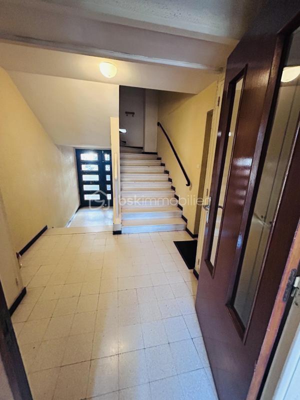 Tarascon – Appartement T3 loué avec locataire sérieux – Rentabilité nette 8,6%