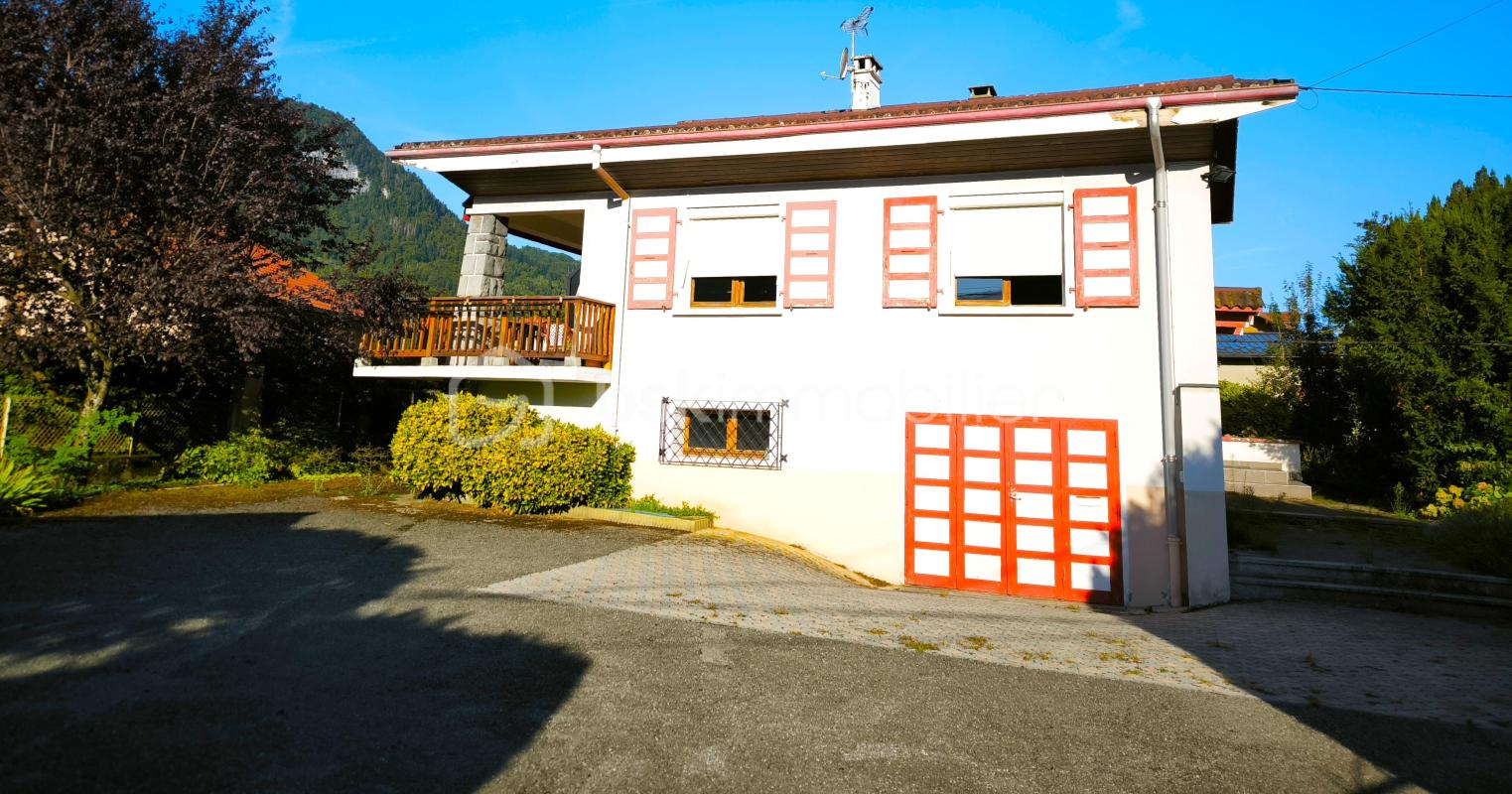 MAISON DE 200m2 AVEC TERRAIN DE 863m2