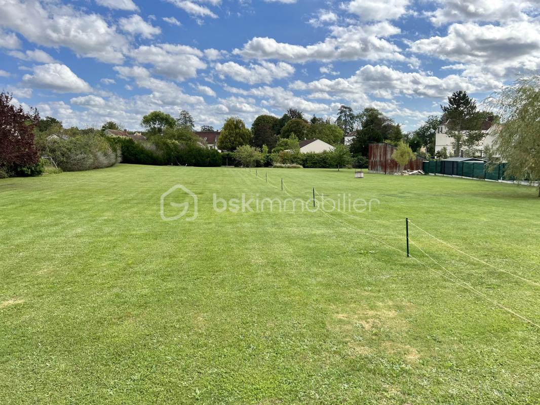 Terrain constructible de 2100 M2