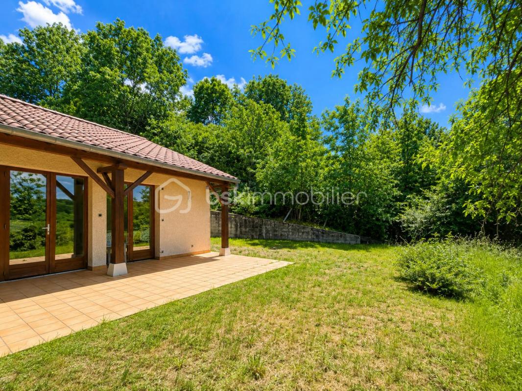 EN EXCLUSIVITÉ - Vue imprenable, volumes généreux et cadre de vie exceptionnel à Saint-Point
