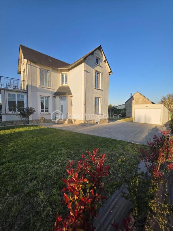 Charmante maison de bourg de 82m2 avec garage et terrain