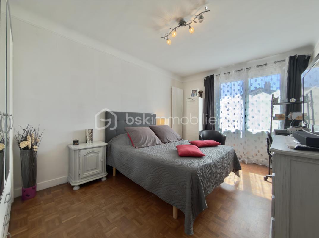 Trilport centre – Maison de plain-pied 3 chambres, sous-sol total, gare à pied et jardin sans vis-à-vis
