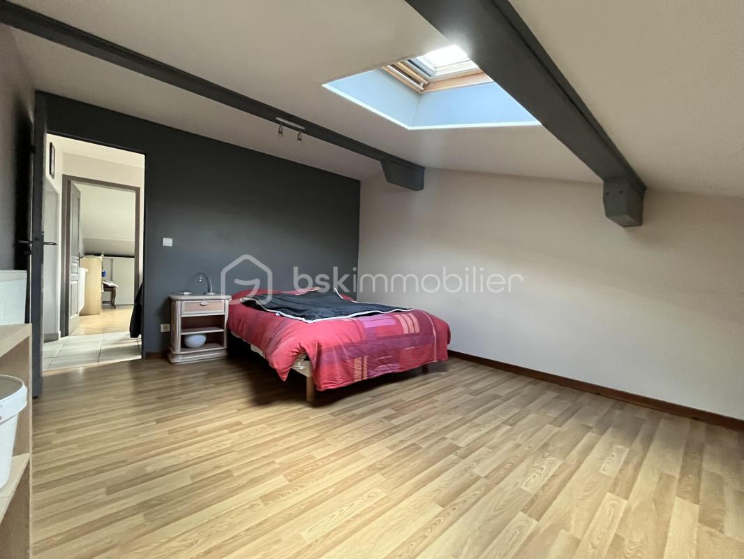 MOUXY – MAISON INDIVIDUELLE AVEC FORT POTENTIEL – TERRAIN DE 1 178 m² – 450 000 €