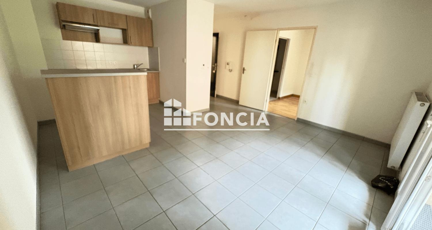 T2 de 41 M2 A CASTANET AVEC TERRASSE ET PARKING INTERIEUR