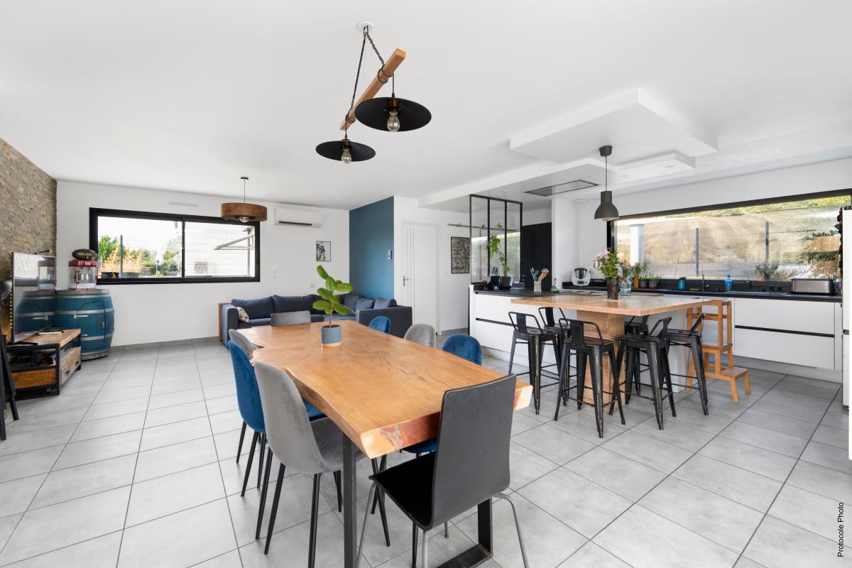 Saint-Sauveur – Aux portes de Bruguières | Villa contemporaine de plain-pied de 2018 – 4 chambres – Terrain de plus de 1 000 m² – DPE A