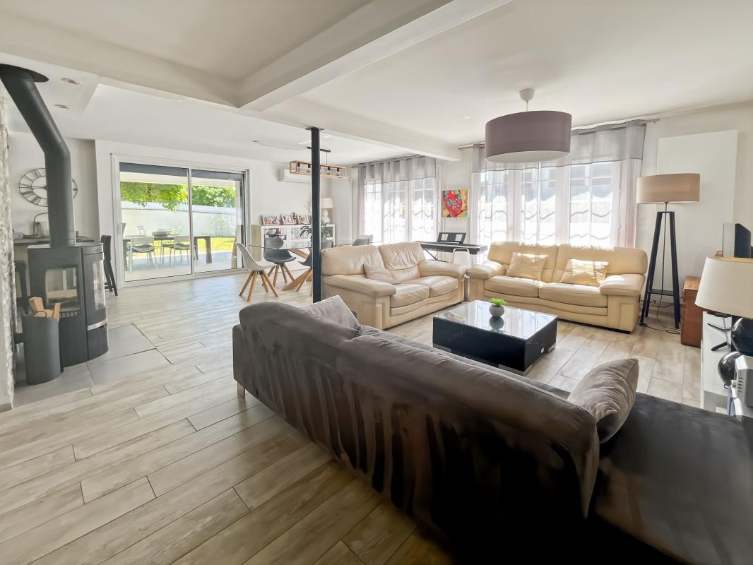 EXCLUSIVITE AYGUESVIVES - Maison avec jardin et terrasse couverte