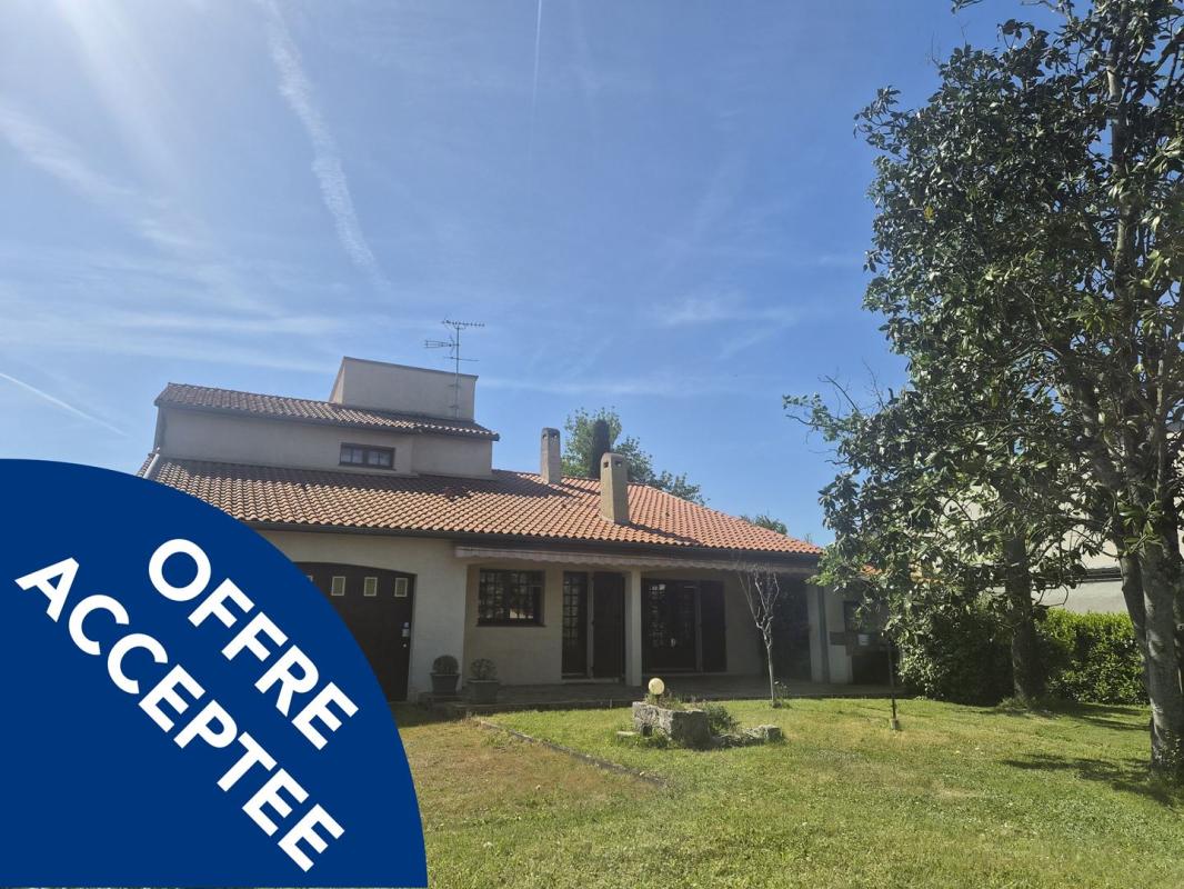 Villa - 190m ²