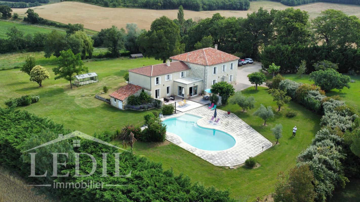 Magnifique propriété avec gîte, piscine et parc