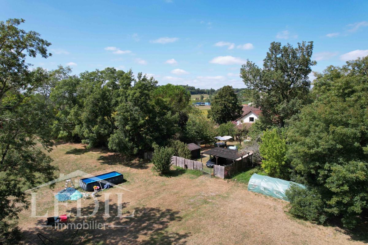 Maison 3 chambres au bord de l'eau sur 4500m2 de terrain