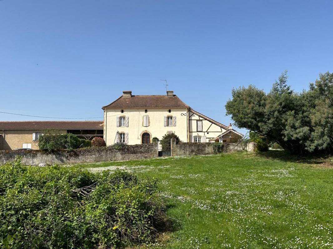 MAISON DE MAITRE AVEC DEPENDANCES