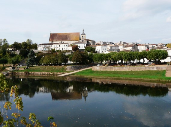 Appartement à louer, 2 pièces, 45 m², Guitres
