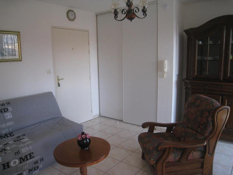 T1 - Photo 2