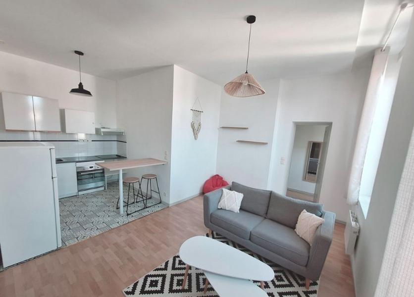 Appartement à louer, 2 pièces, 51 m², Libourne