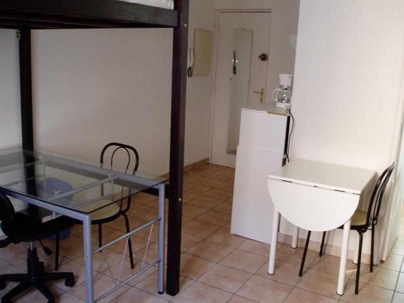 Appartement à louer, 1 pièces, 17 m², Talence