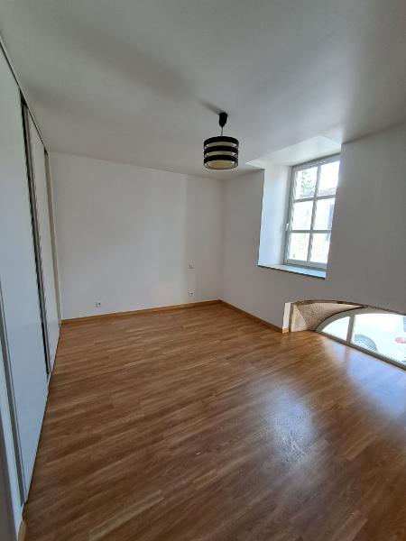 Appartement à louer, 3 pièces, 70 m², Monsegur