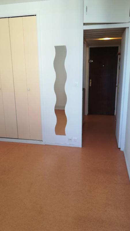 Studio - Photo 2