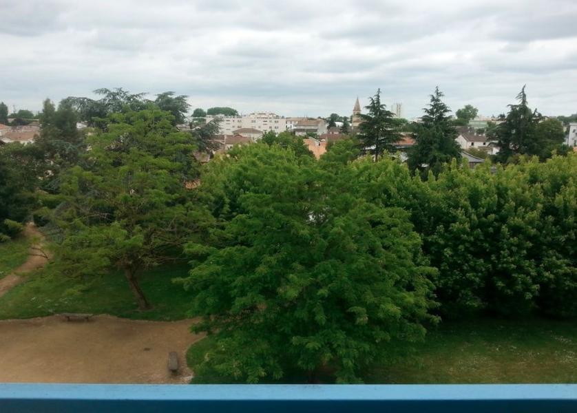 Appartement à louer, 4 pièces, 80 m², Le Bouscat